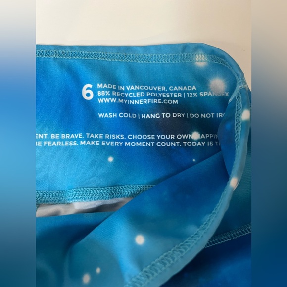 My Inner Fire Aurora Borealis Yoga Pants Size 6 - Picture 6 of 7